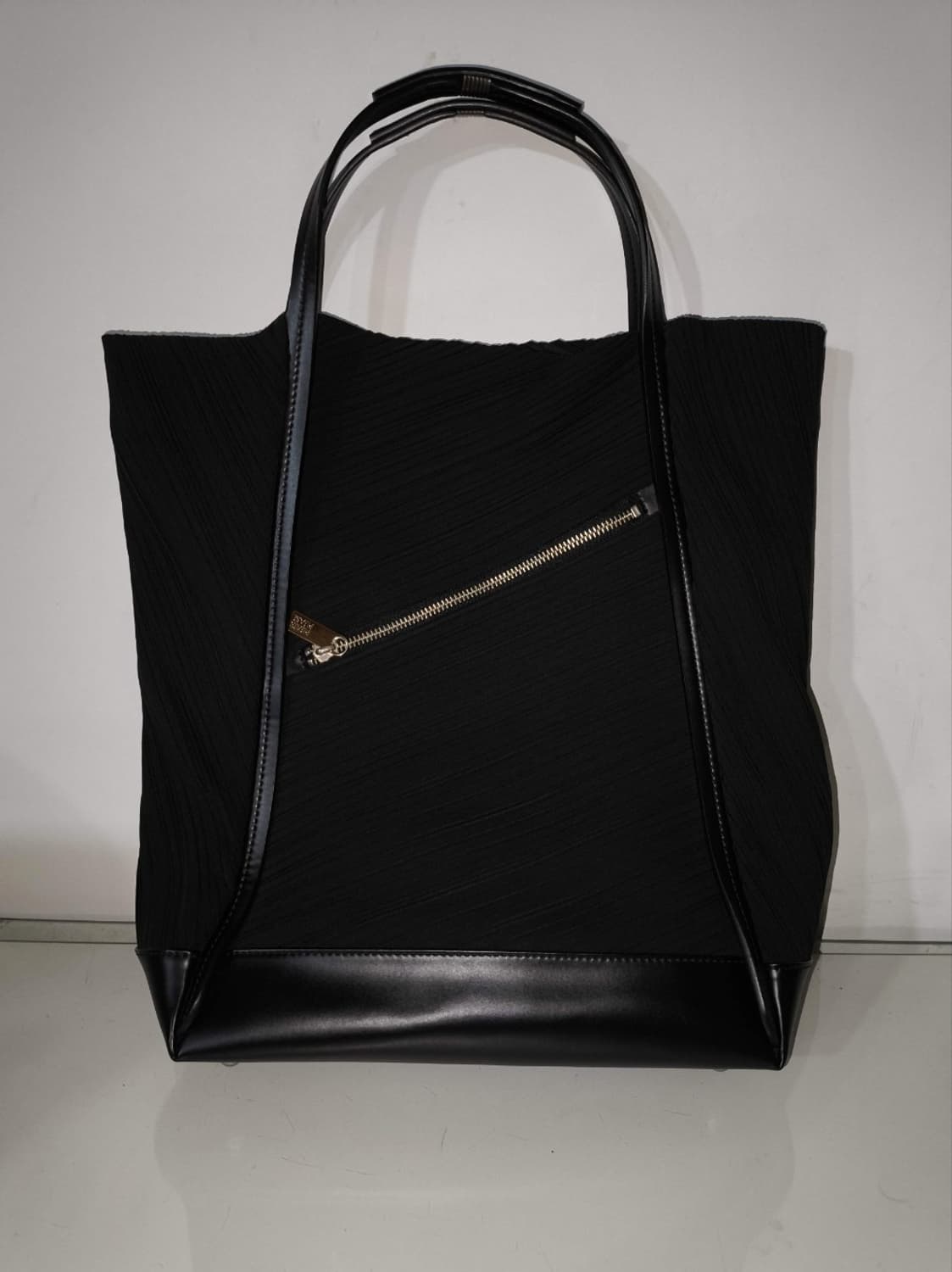 플리츠플리즈 토트백 상품이미지1