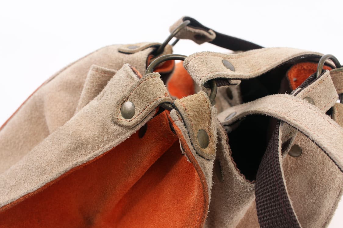 BRAND UNKNOWN Suede Bucket Bag 상품이미지8