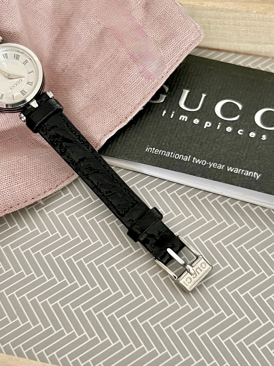 구찌 실버 라운드 여성 시계 / 정품감정 . 케어 상품이미지8