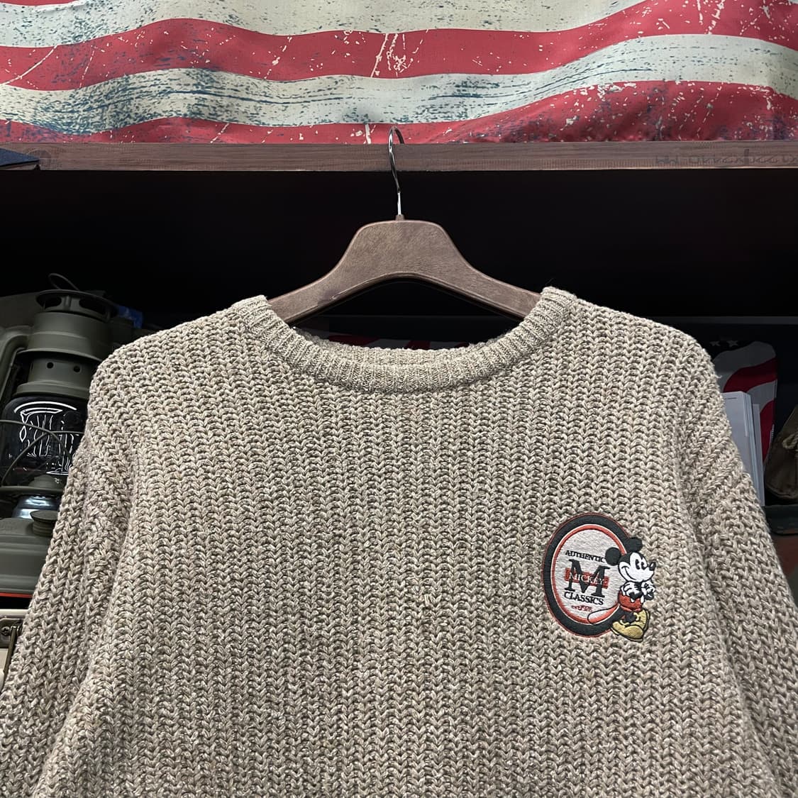 디즈니 클래식 어센틱 미키마우스 자수 로고 니트 스웨터 상품이미지3