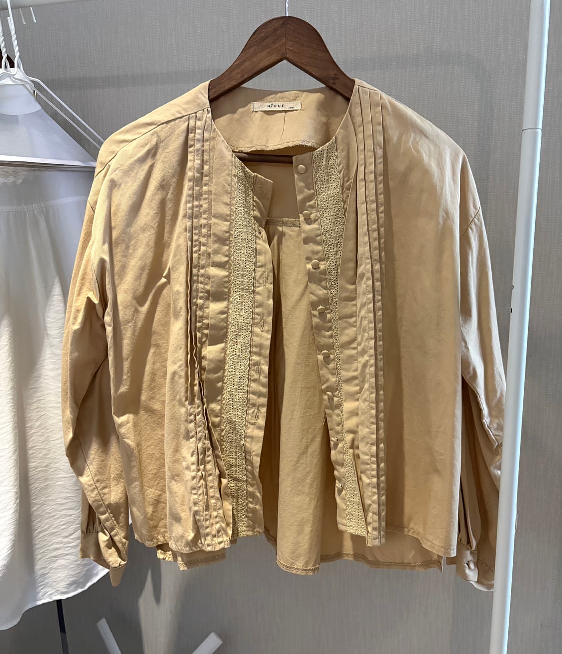 베이지 핀탁 블라우스셔츠 상품이미지1