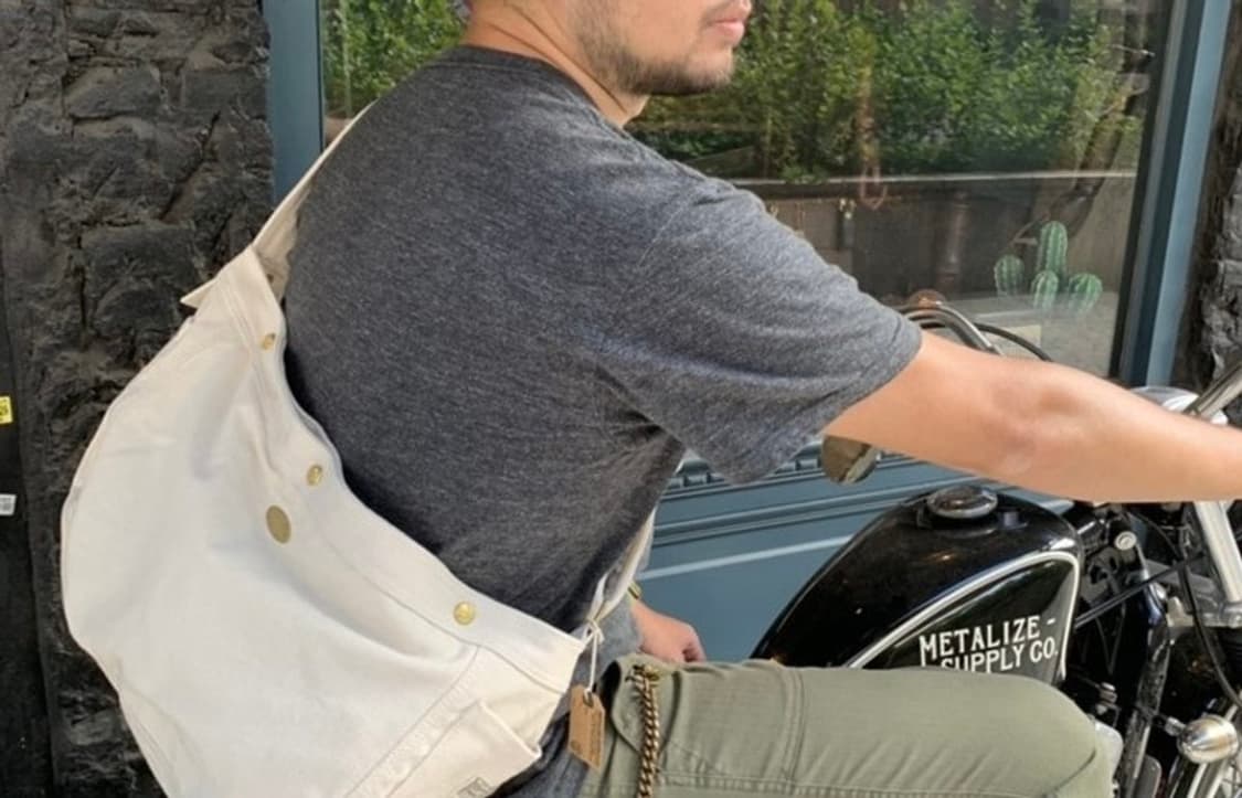 메탈리즈 뉴스보이 백 상품이미지10