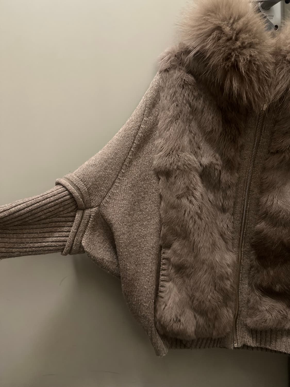 래빗퍼 집업 rabbit fur zip-up 상품이미지5