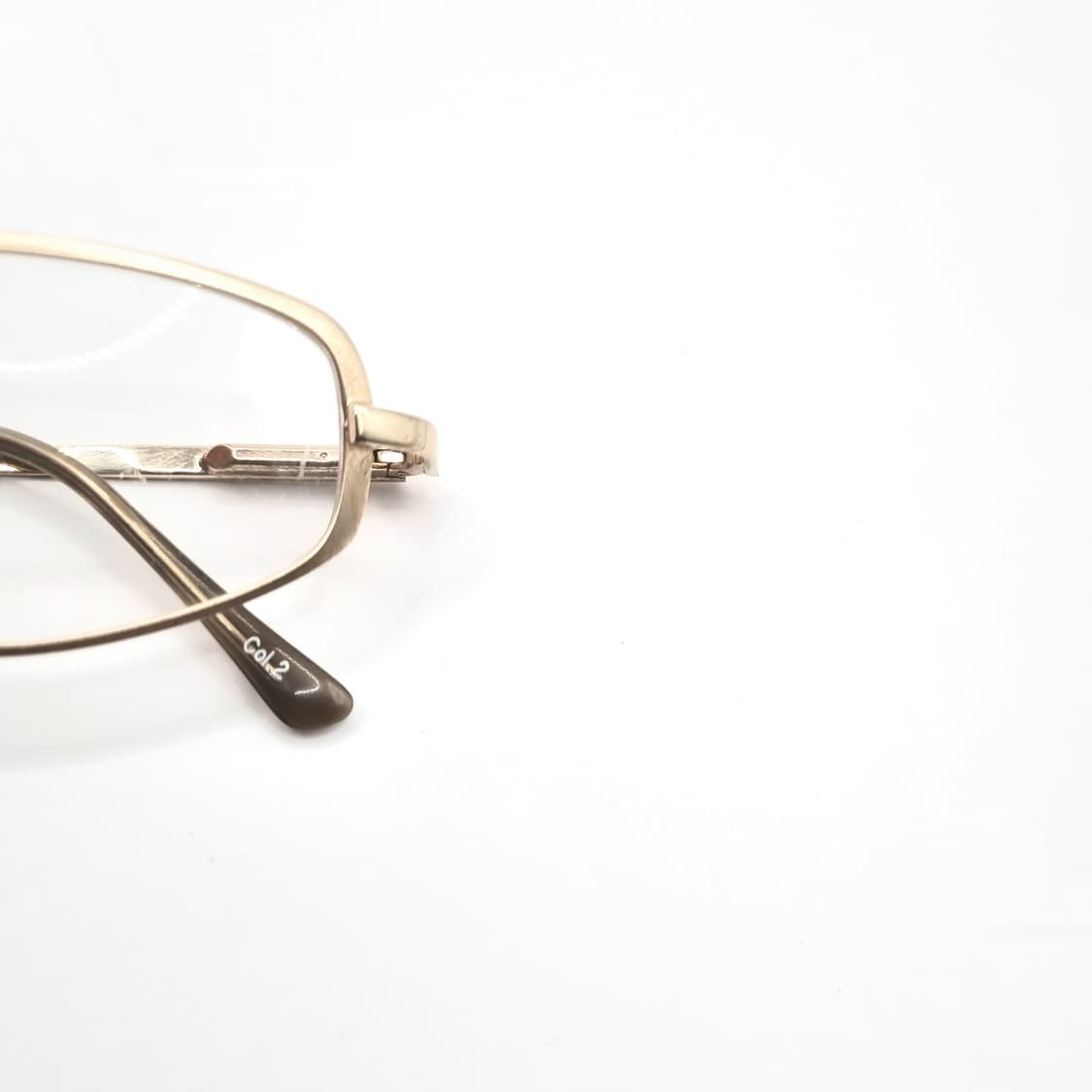 진열상품  긱시크 라운드 사각 무광골드 359 상품이미지8