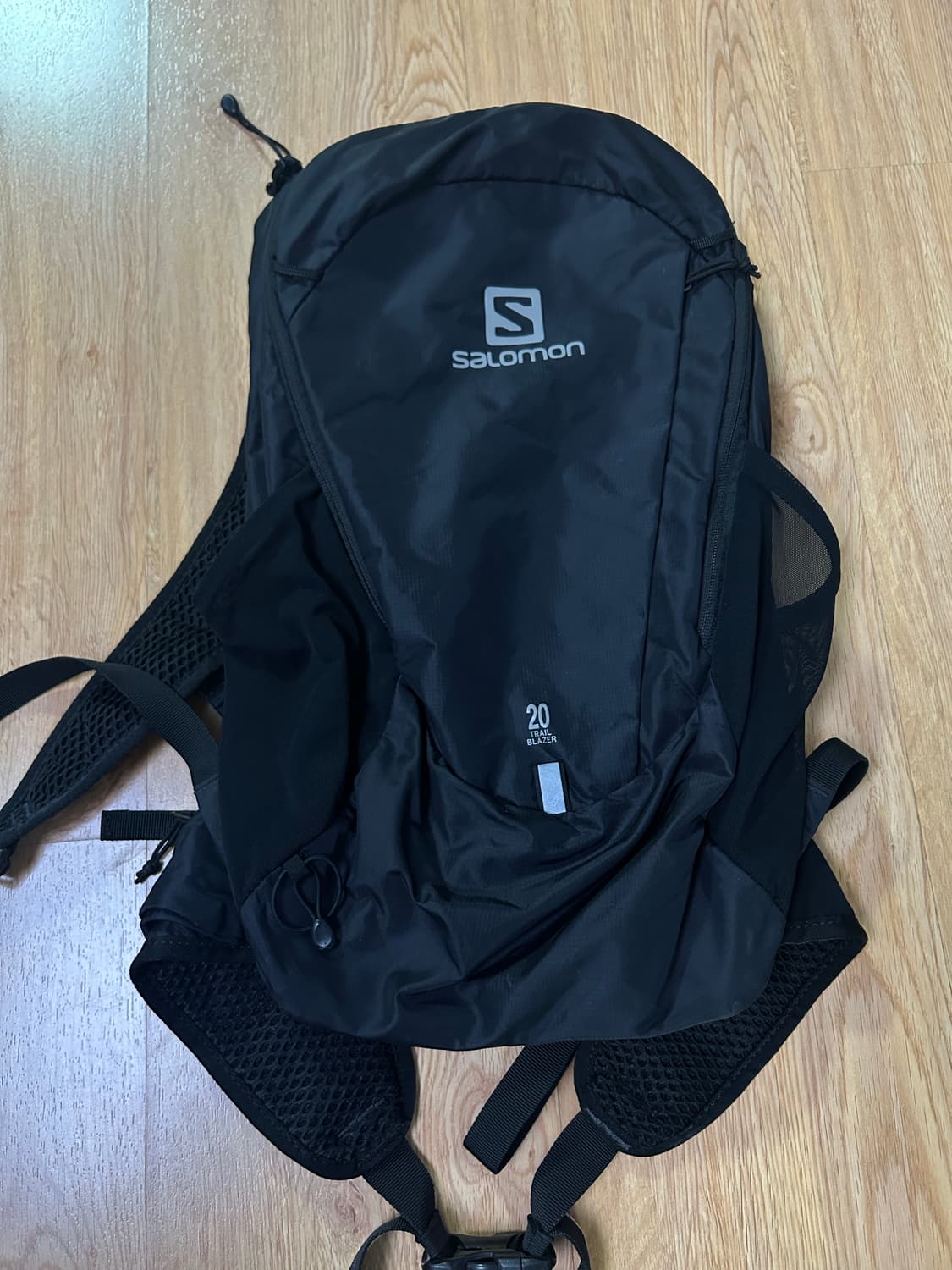 살로몬 20L 트레일 블레이저 블랙팝니다 상품이미지1