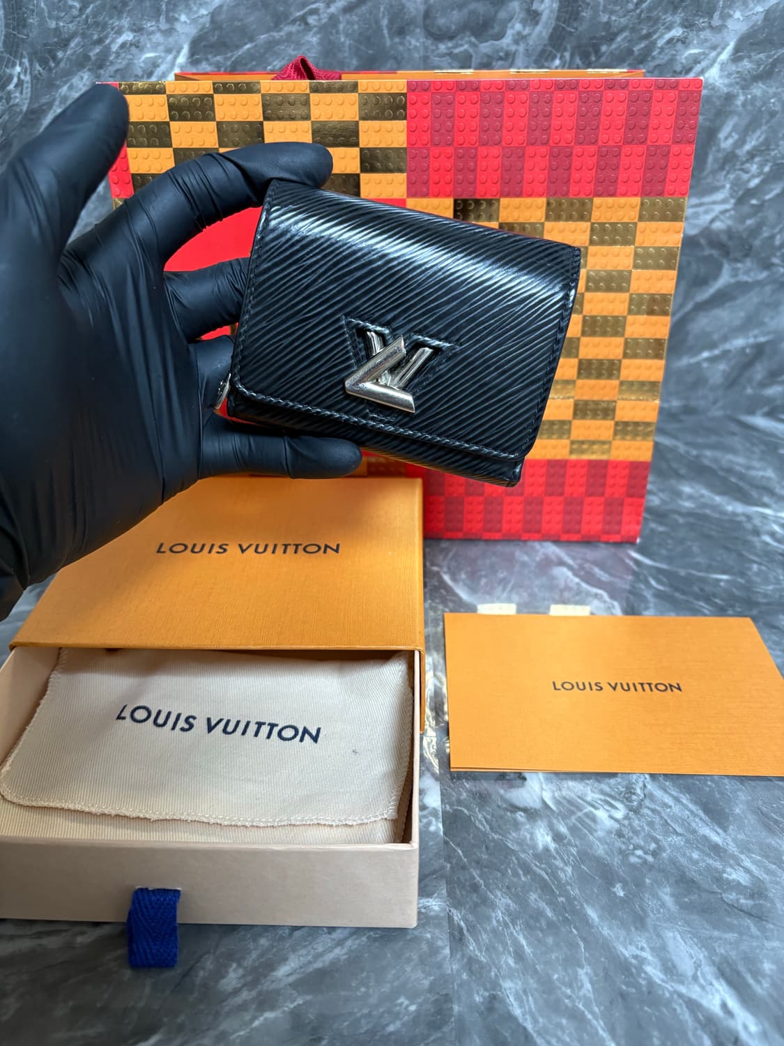 루이비통 트위스트 컴팩트 윌렛 반지갑 상품이미지1