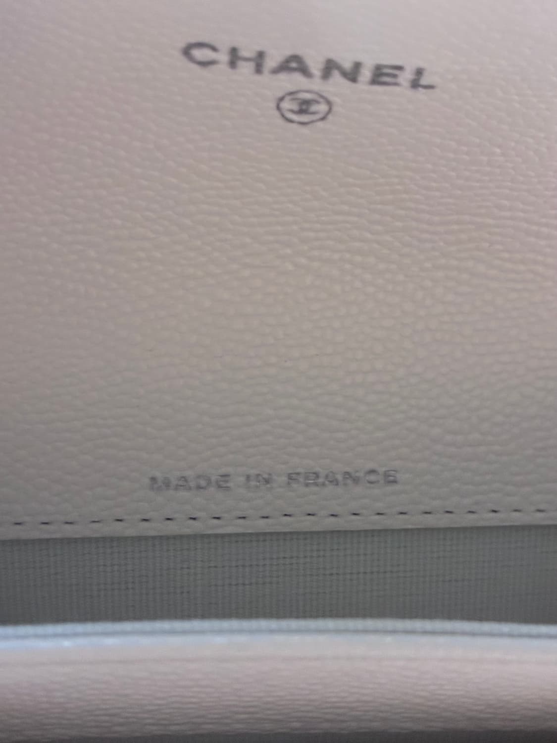 샤넬 클래식 카드 홀더 화이트 상품이미지4