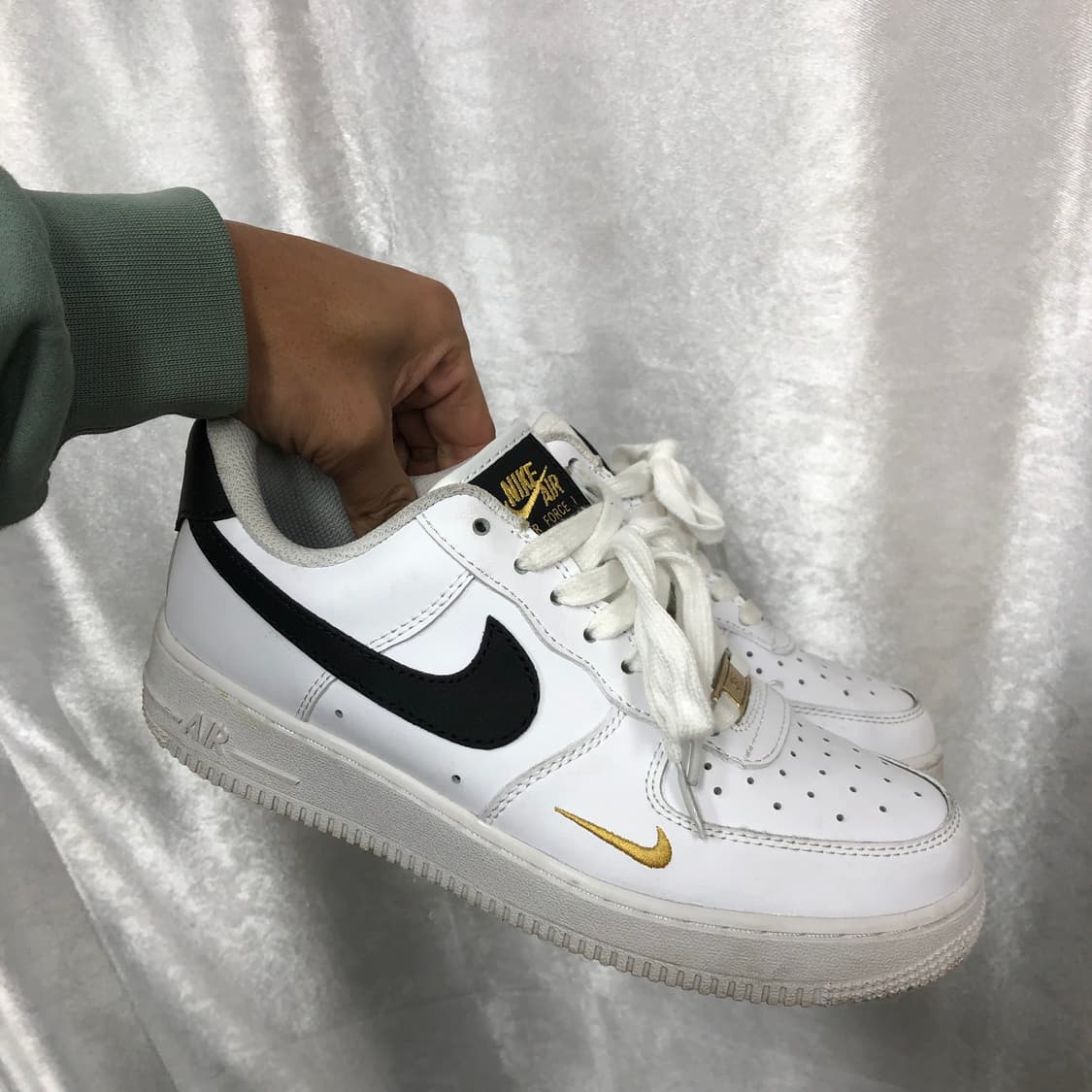 나이키 에어포스 1 07 에센셜 스니커즈 사이즈245  상품이미지9