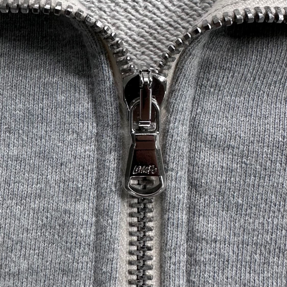 렉토 그레이 크롭 반집업 맨투맨   상품이미지6