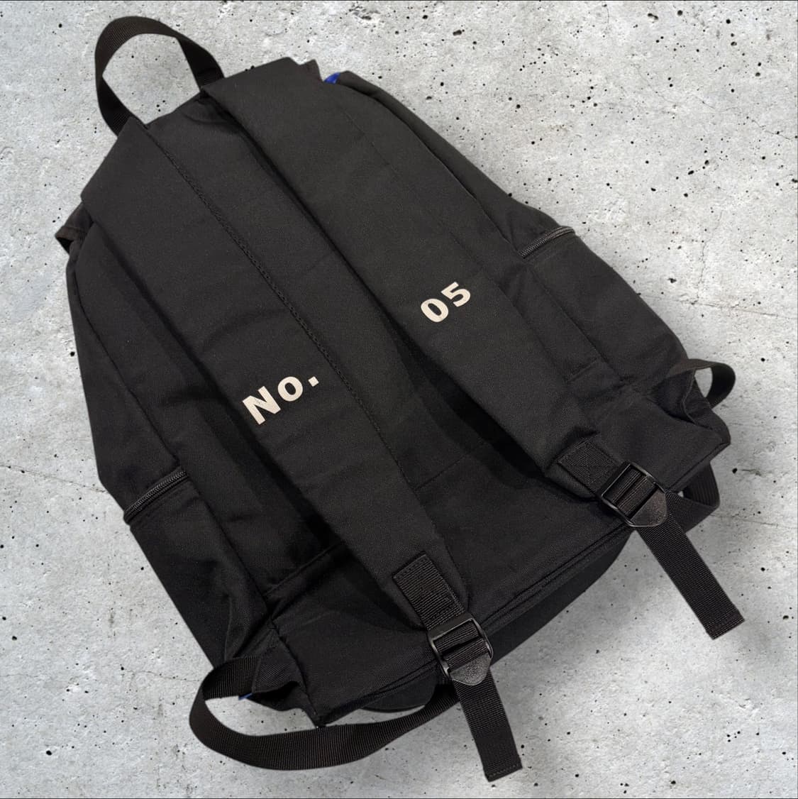 아더에러 오버사이즈 블랙 백팩 상품이미지2