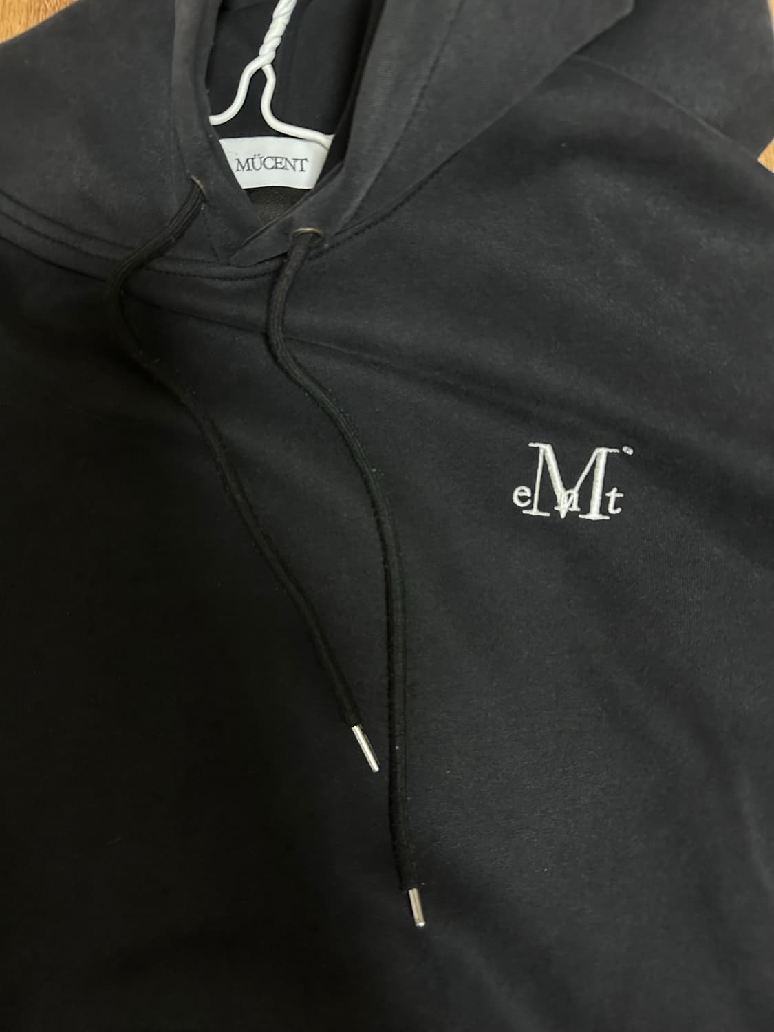 무센트 시그니처 베이직 로고 후드티 ( 피그먼트 블랙 ) 상품이미지1