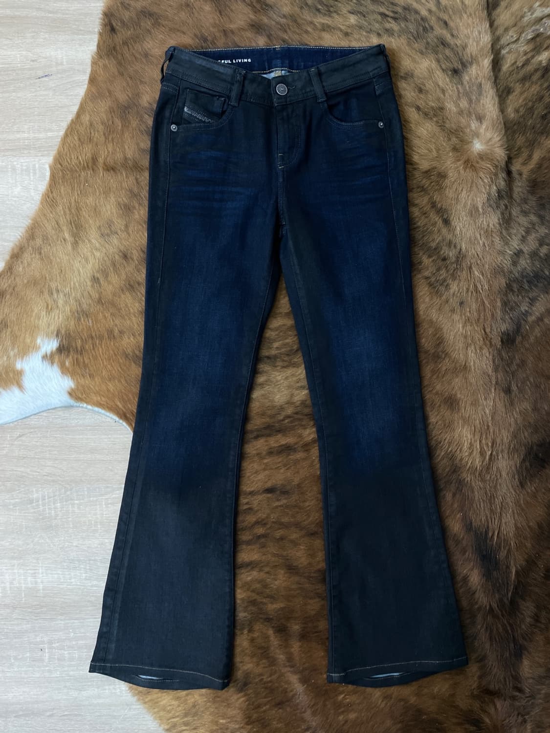 디젤 에부시 부츠컷 데님 팬츠 상품이미지3