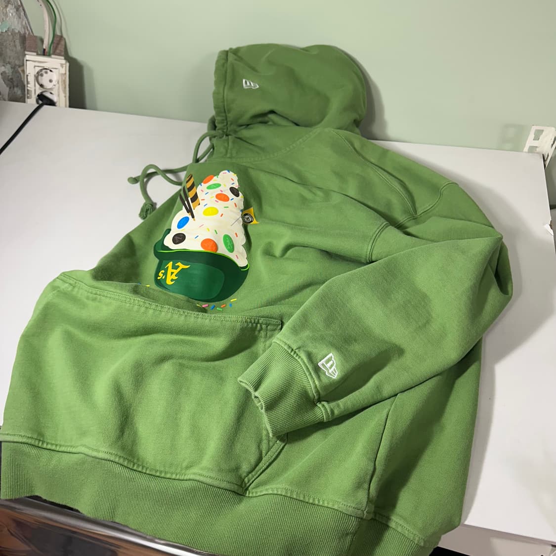 XL 뉴에라 오버핏 파스텔그린 오클랜드 에슬레틱 스웻후드티 상품이미지1