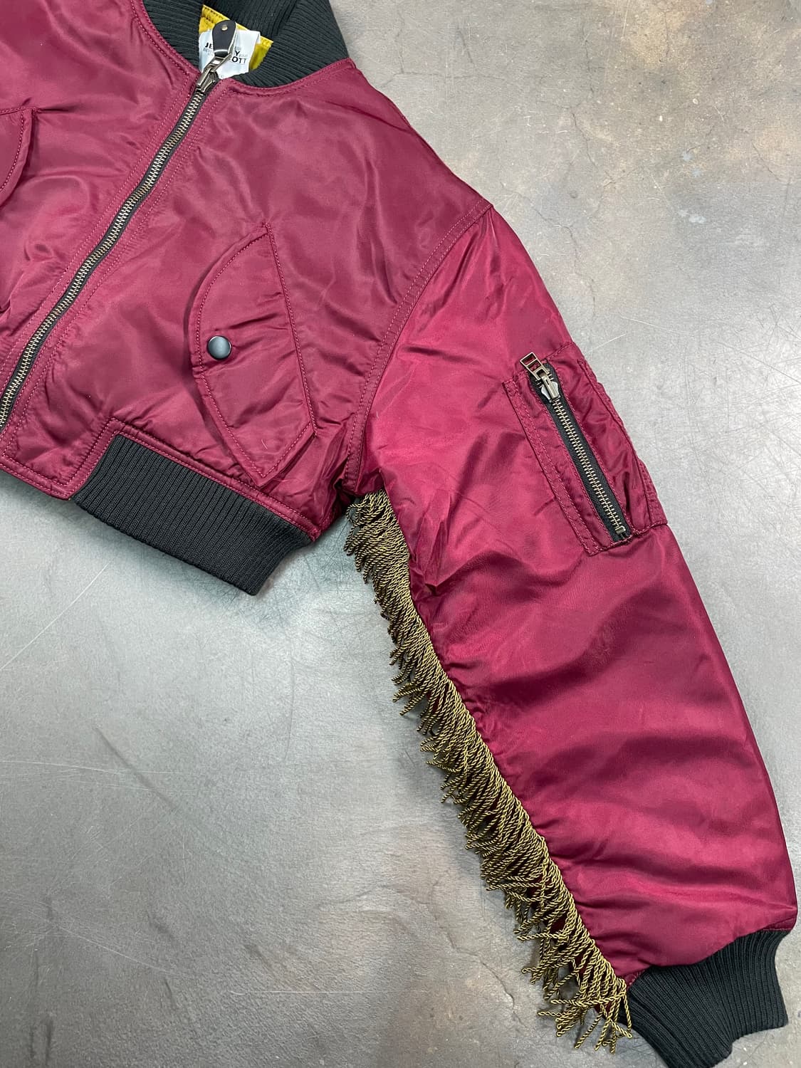 아디다스 제레미스캇 테슬 크롭 항공점퍼 상품이미지3