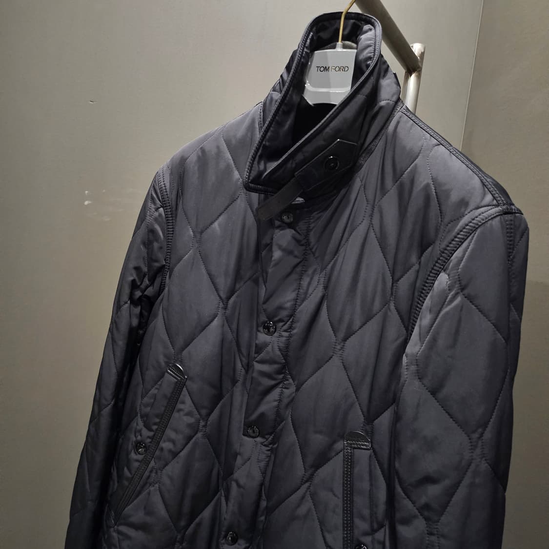 톰포드 시어링 레더트리밍 퀄팅 보머자켓 상품이미지7