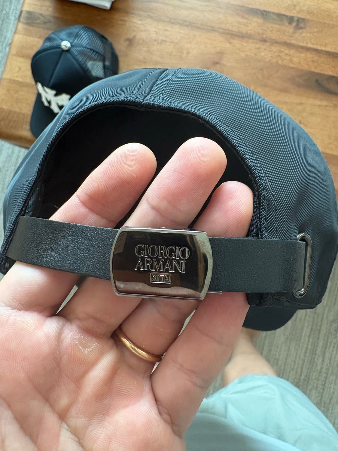 키스 x 조르지오 알마니 콜라보 핀치 베이스볼 캡 상품이미지3