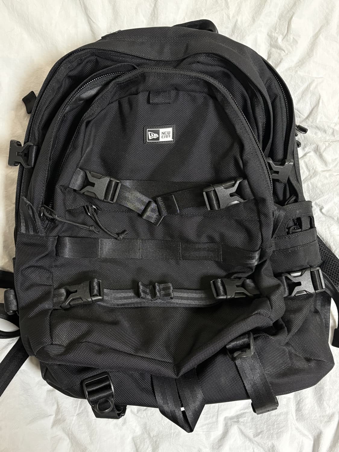 뉴에라 백팩 판매합니다 상품이미지1