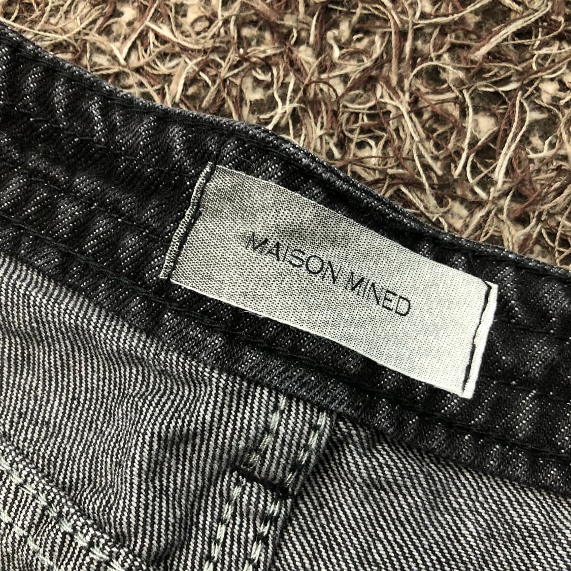 새상품 메종미네드 사이드 레이어드 흑청 워싱 데님 팬츠  상품이미지8