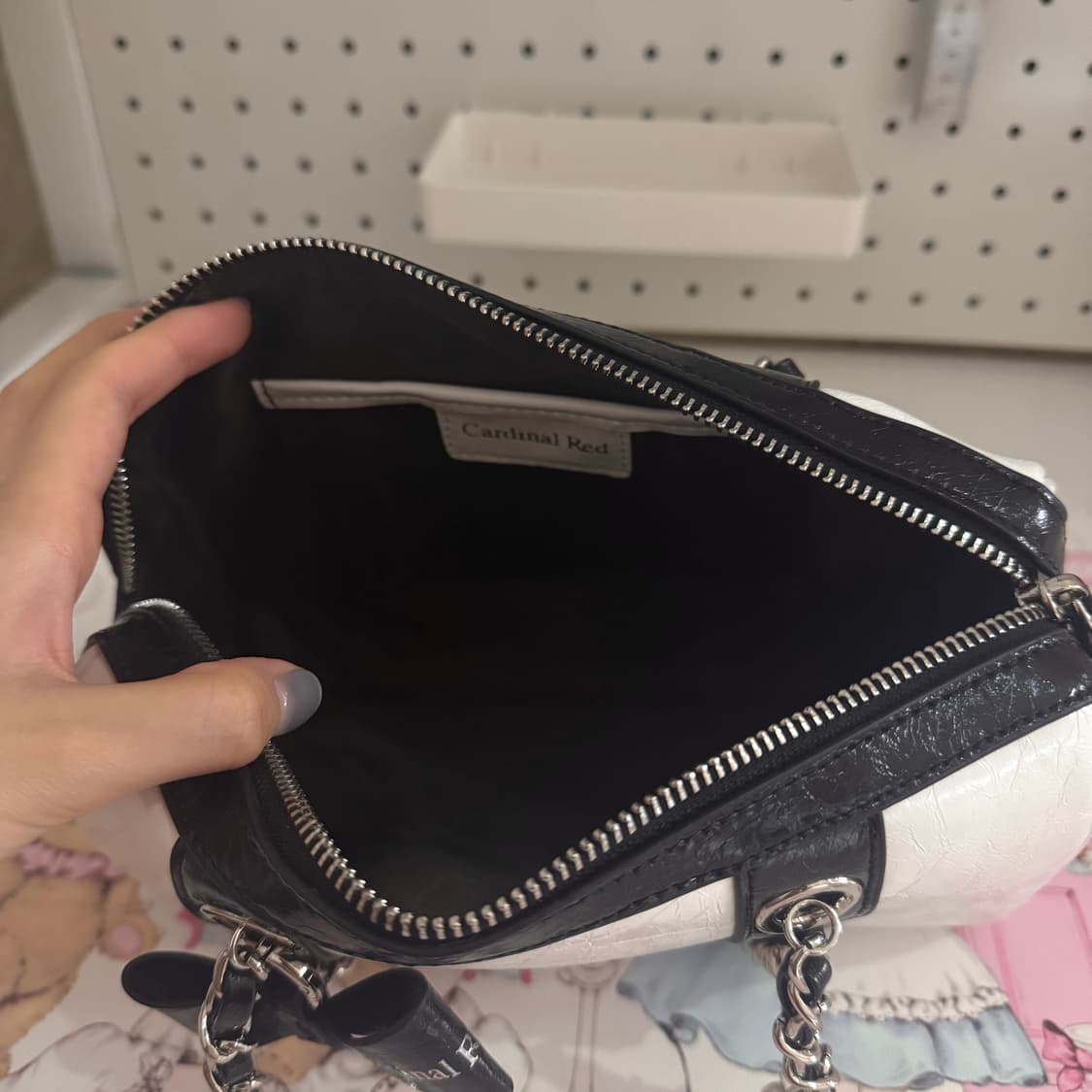 카디널레드 텐버백 + 블랙 리본 참 상품이미지6