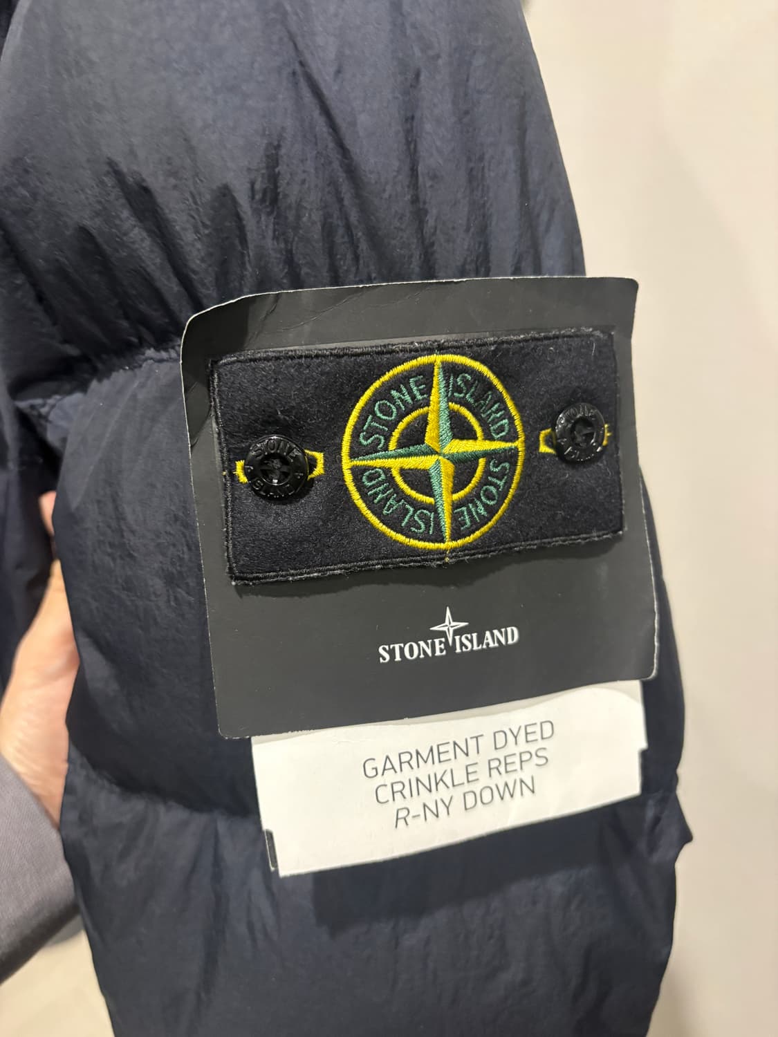 [풀구성/매장정품]24FW스톤아일랜드 크링클랩스 후드 다운자켓 M 네이비 상품이미지4