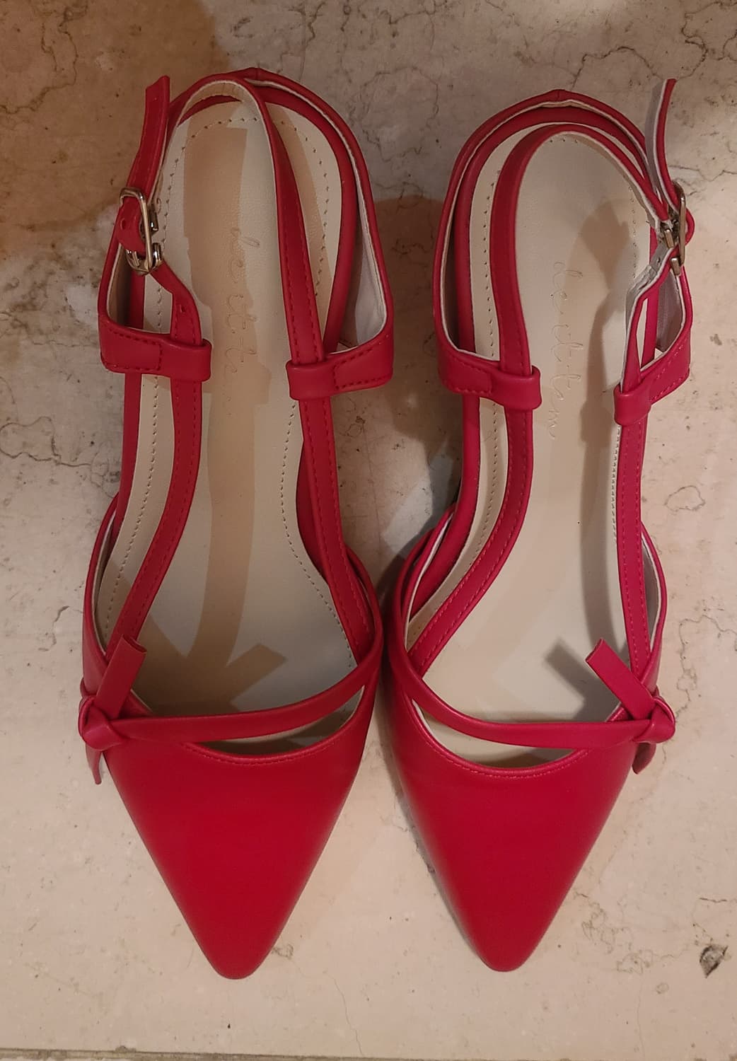 reddot 스트랩 샌들입니다. 240 상품이미지1