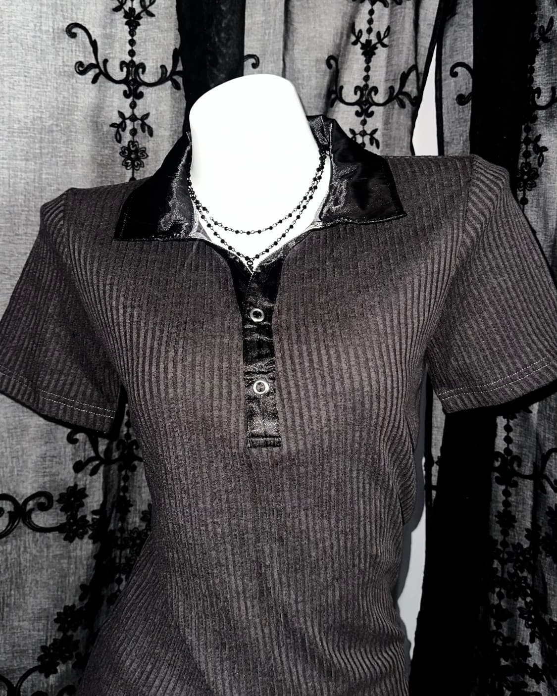 black ribbed satin collar polo shirt 상품이미지2