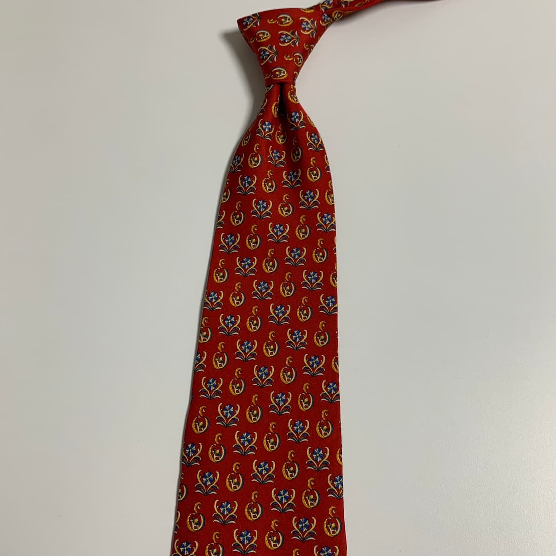 살바토레 페레가모(Ferragamo) 레드컬러 기하학적패턴 명품넥타이 상품이미지8