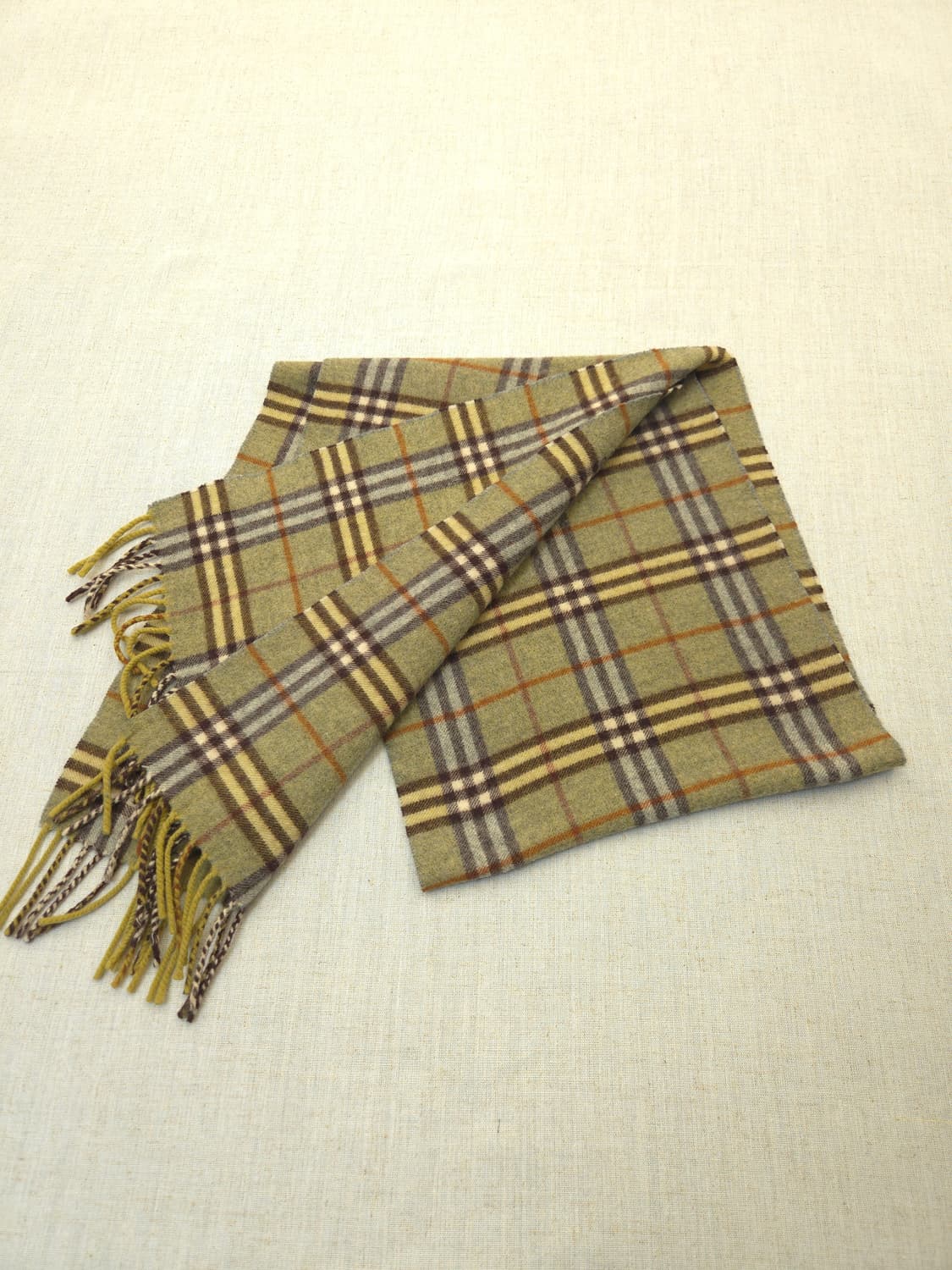 버버리 클래식 체크 100%램스울 머플러 그린 상품이미지4