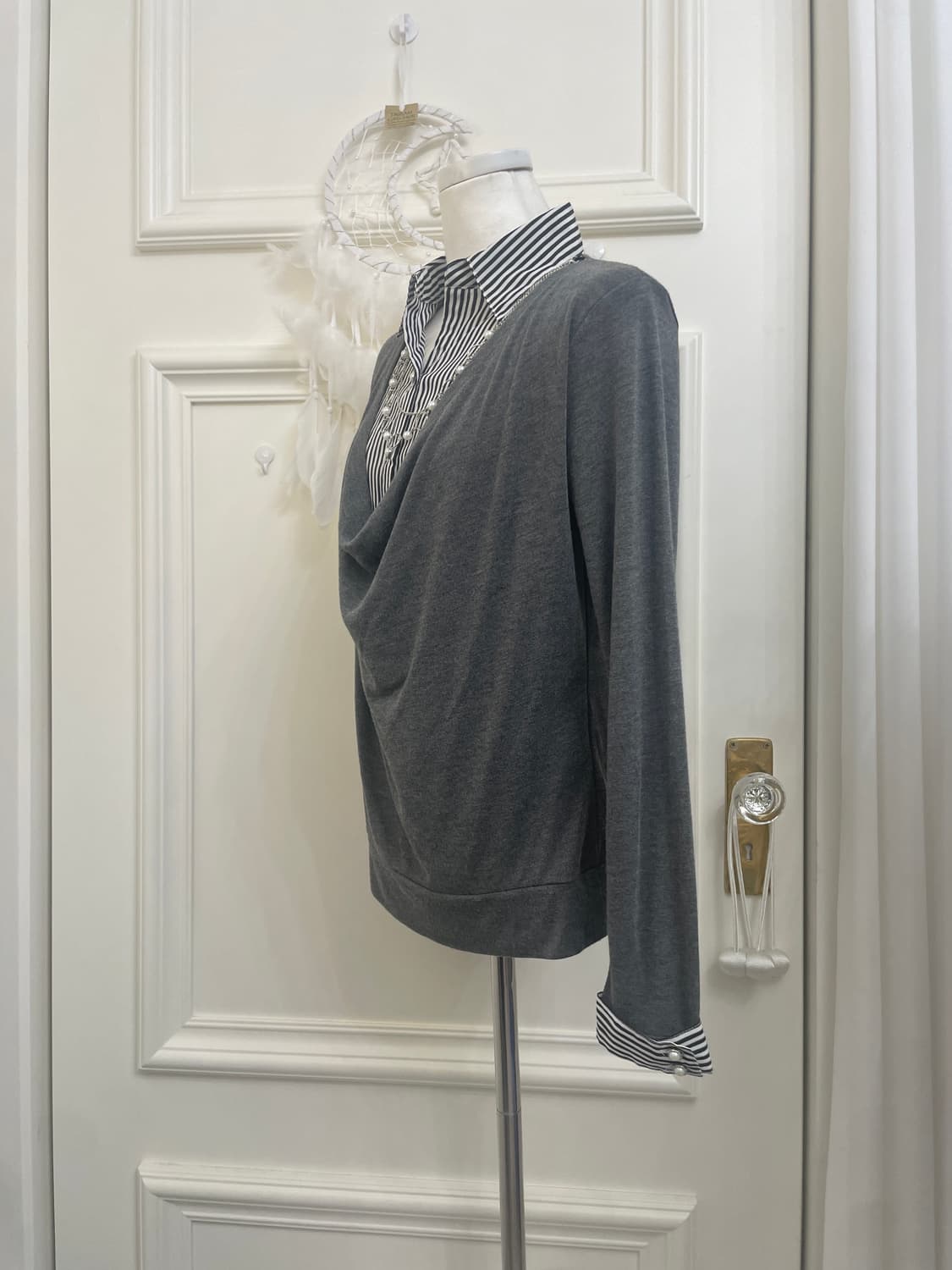 charcoal stripe shirt neckless point top 상품이미지2