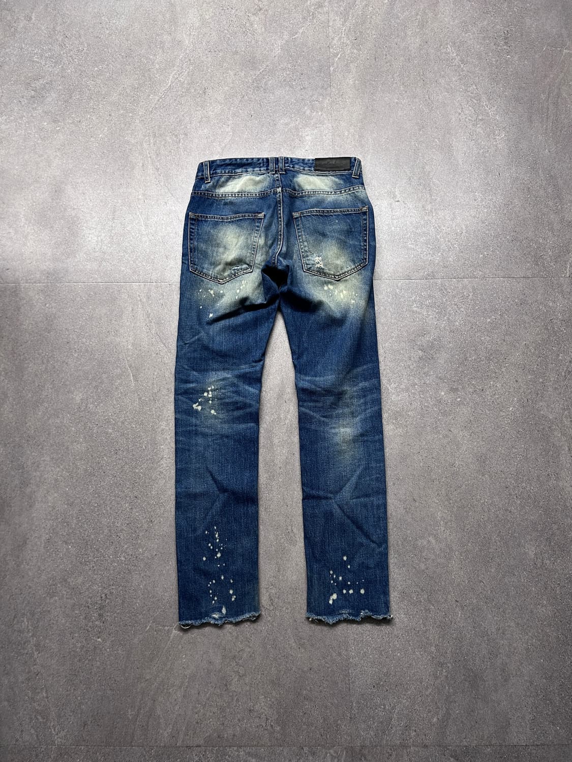 피에르 발망 컷 아웃 페인트 스플래터 워싱 데님 상품이미지7