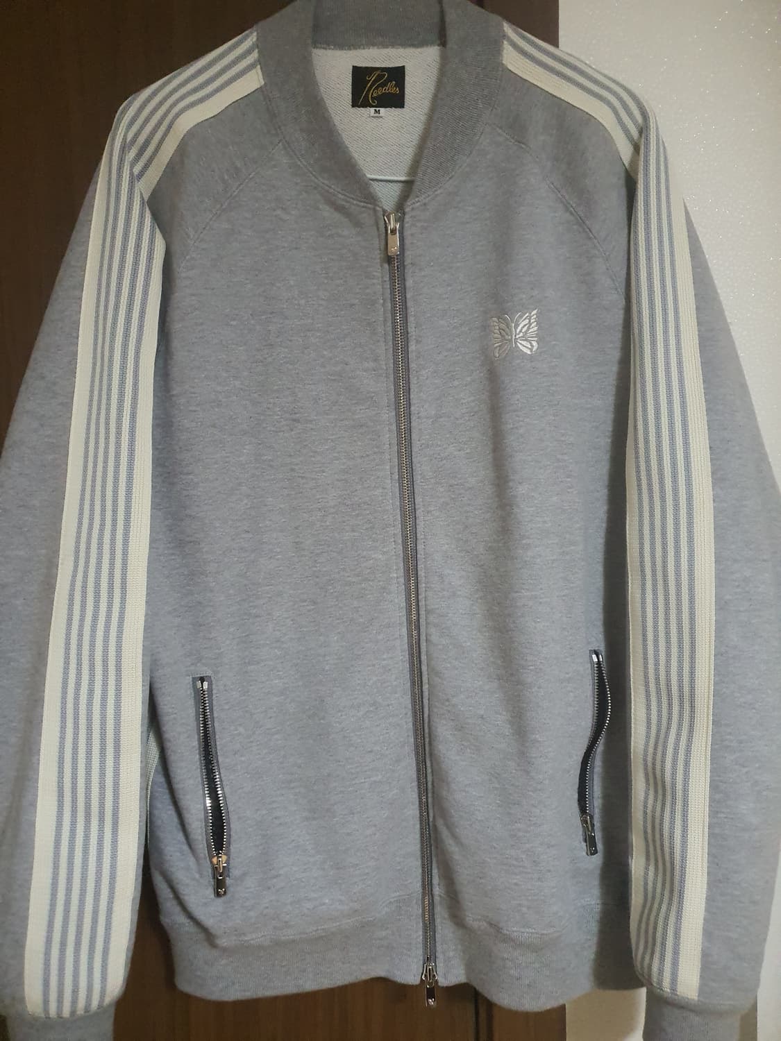 니들스xLHP RC 트랙자켓 그레이 상품이미지2