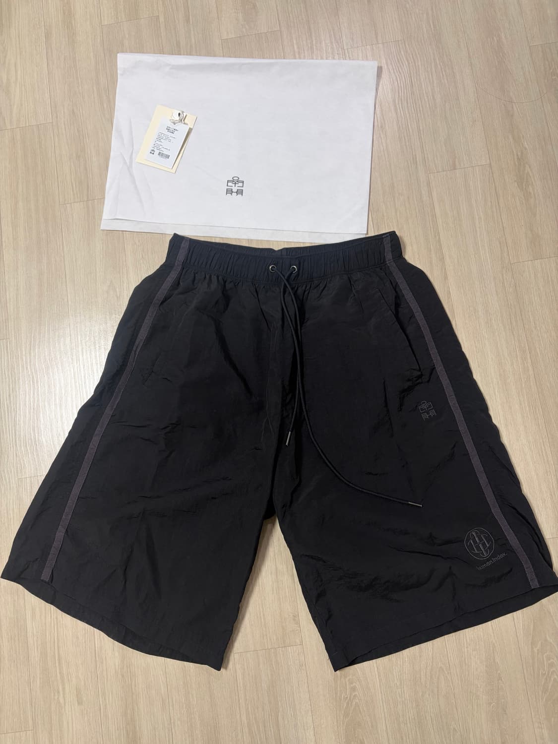 [2] 폴리테루 휴먼인덱스 인덱스 나일론 1/2 트랙팬츠 블랙 퍼플 상품이미지1