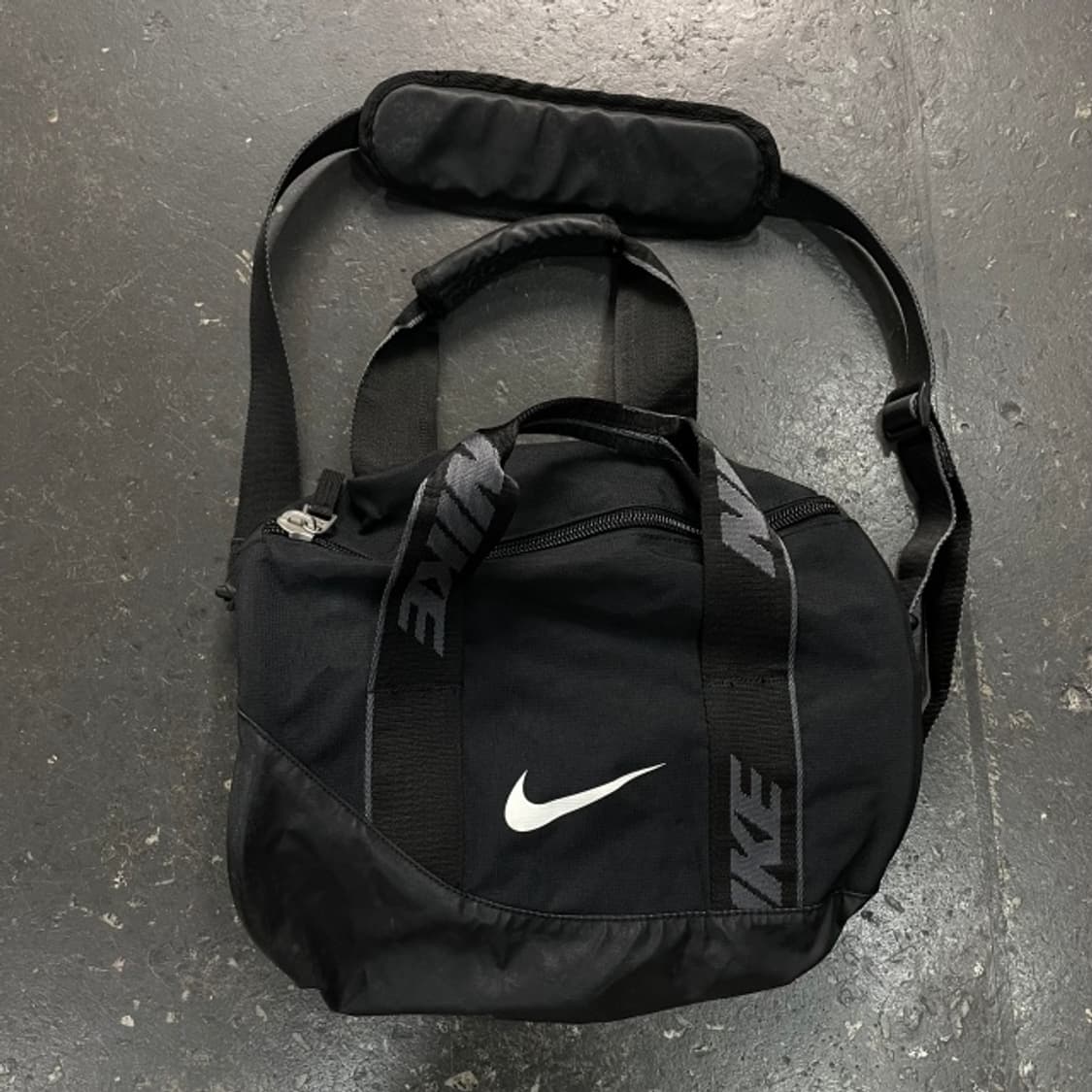 나이키 미니 더플백 상품이미지1