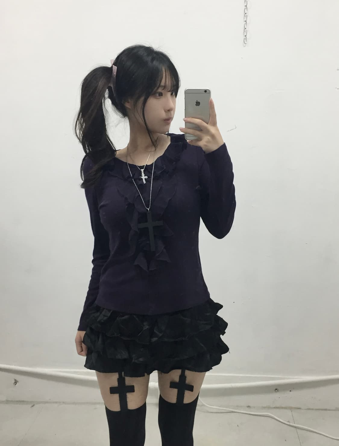 슈슈룬 바닐라 흑화 무드 레이스 롱슬리브 상품이미지1