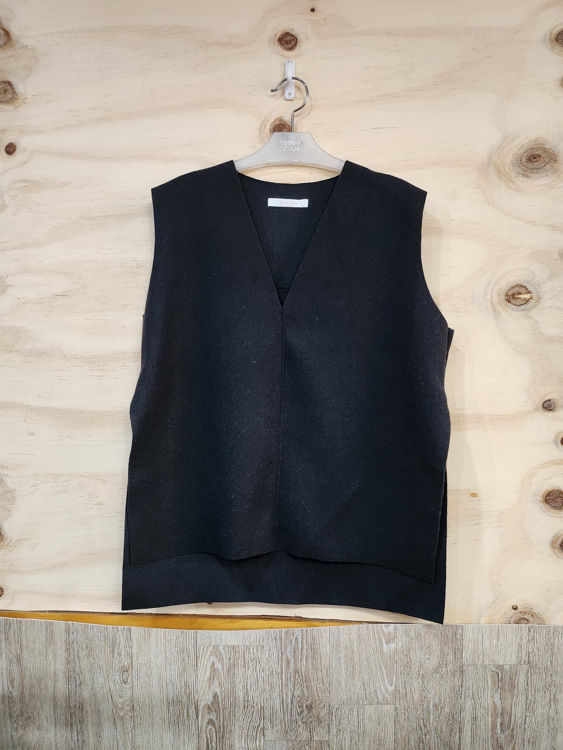 537) 여성 브이넥 트임베스트 상품이미지1