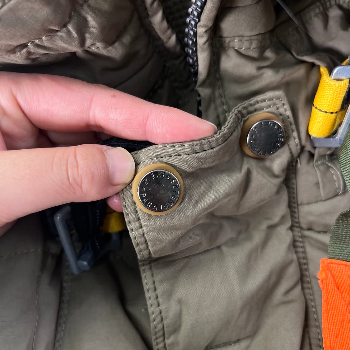 100 파라점퍼스 코디악 패딩 상품이미지4