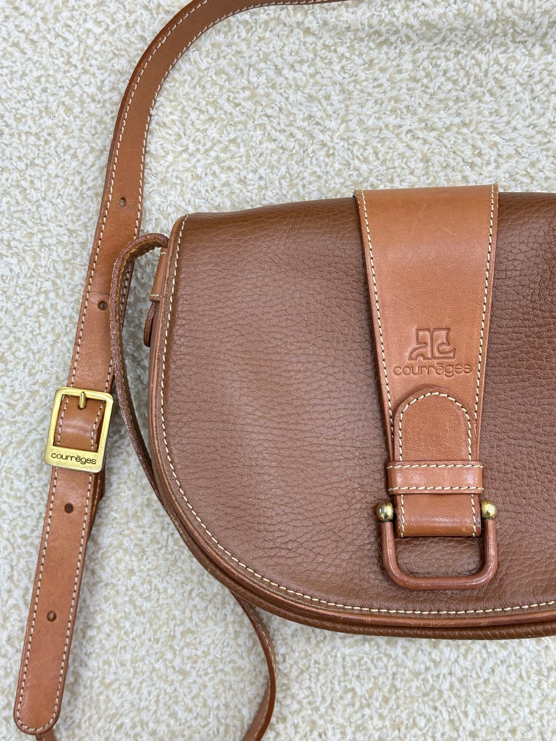 꾸레쥬 브라운 크로스백 상품이미지2