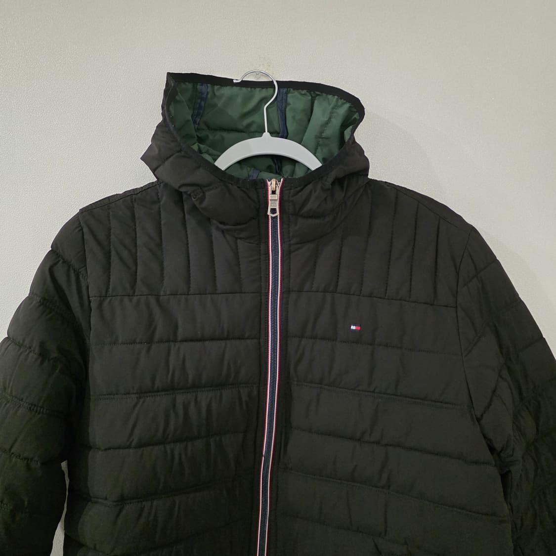 타미힐피거 블랙 후드 패딩 점퍼 상품이미지3