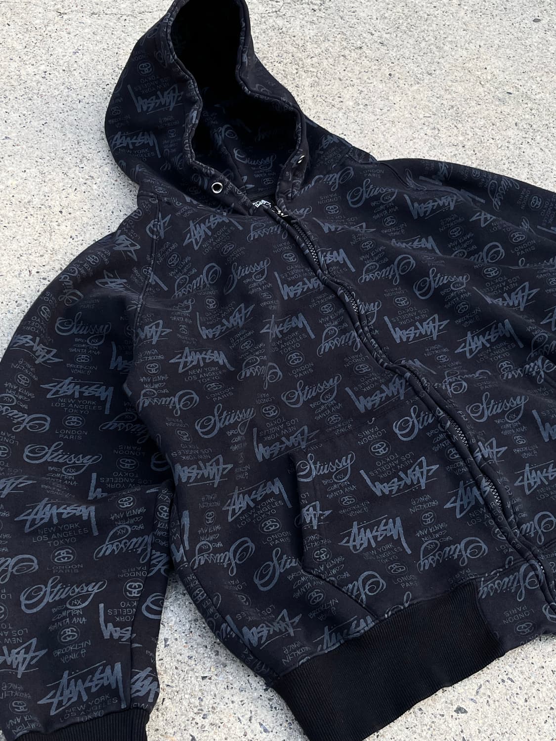 스투시 월드투어 로고 후드집업 상품이미지2