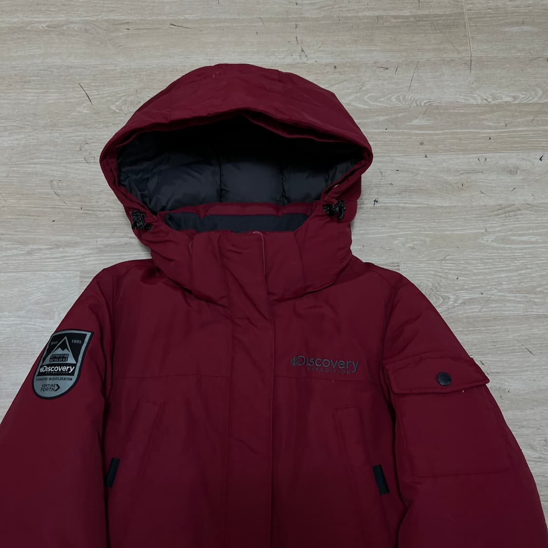 디스커버리 여성 구스다운 후드 사파리 패딩 점퍼 [와인] S/90 상품이미지2