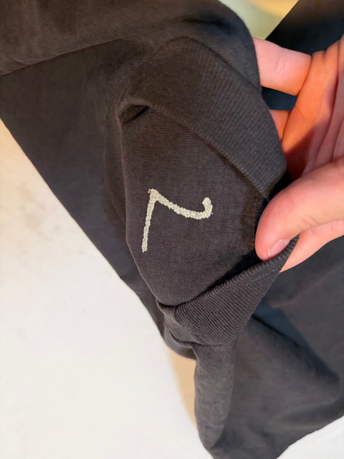 YZY 이지 원 박스 티셔츠 블랙 상품이미지2