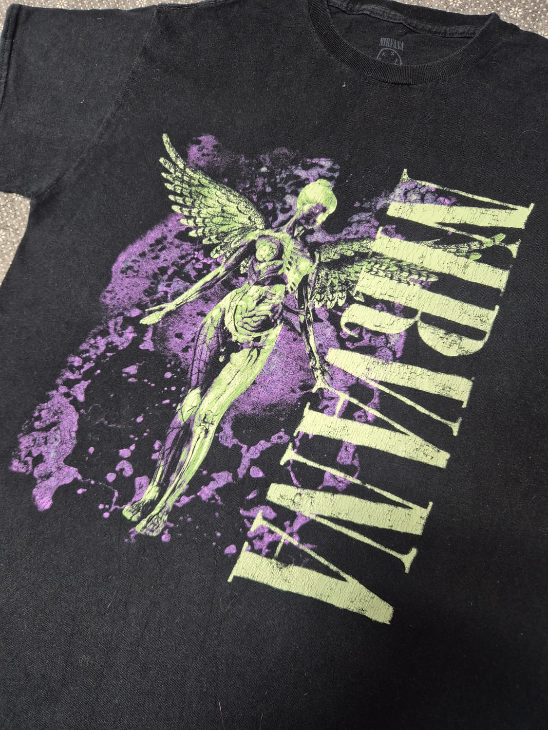 [M] 너바나 3집 IN UTERO 오피셜 -140

총장 : 66
어깨 상품이미지2