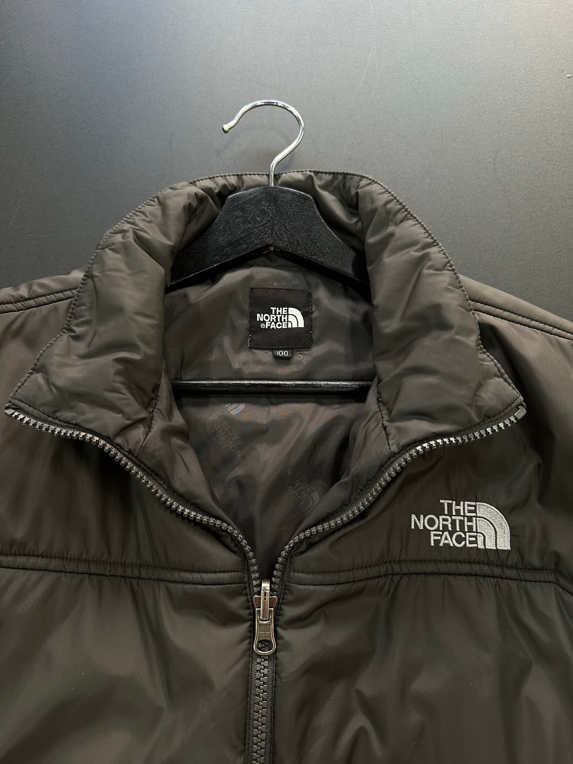 노스페이스 경량 패딩자켓 차콜 상품이미지8