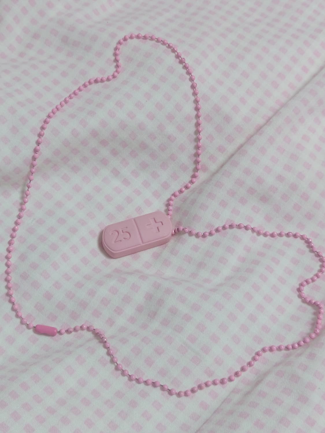 더스파이시감자클럽 알약 목걸이 핑크 상품이미지2