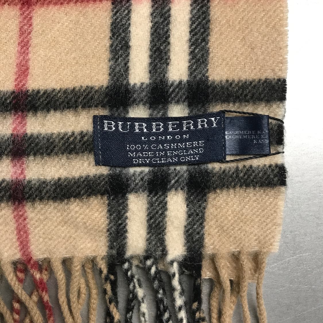 버버리 정품 캐시미어 머플러 베이지 상품이미지4