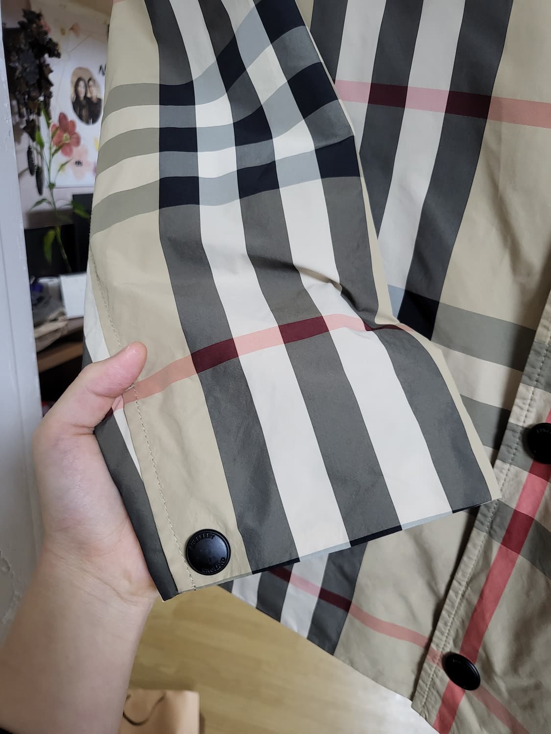 23SS 버버리 체크 자켓 m 상품이미지3