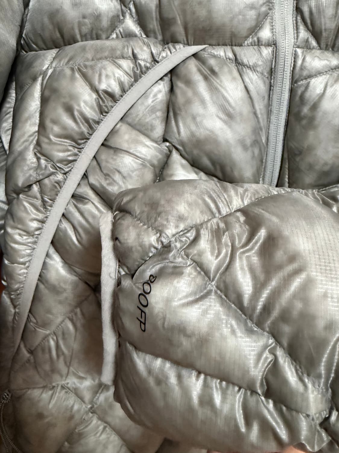 로아 누나 800 필파워 패딩 L 실버 25fw 판매 상품이미지5