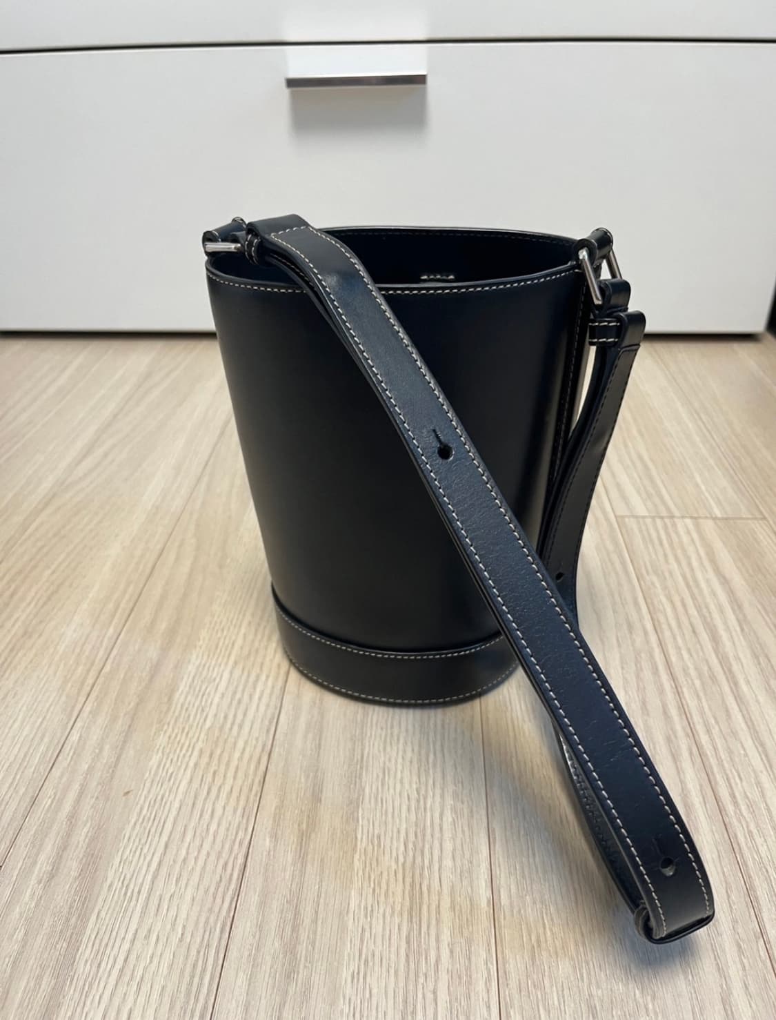 A.P.C 버킷백 블랙 상품이미지5