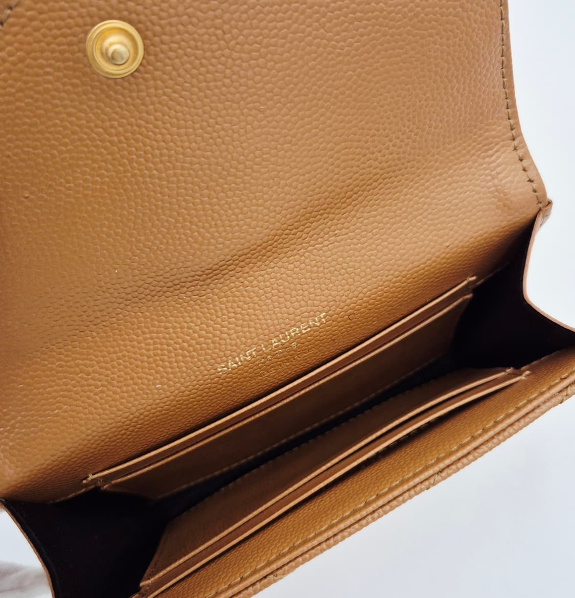 [중고명품셀렉트]생로랑 마틀라세 엔벨로프 금장 카드지갑 상품이미지7