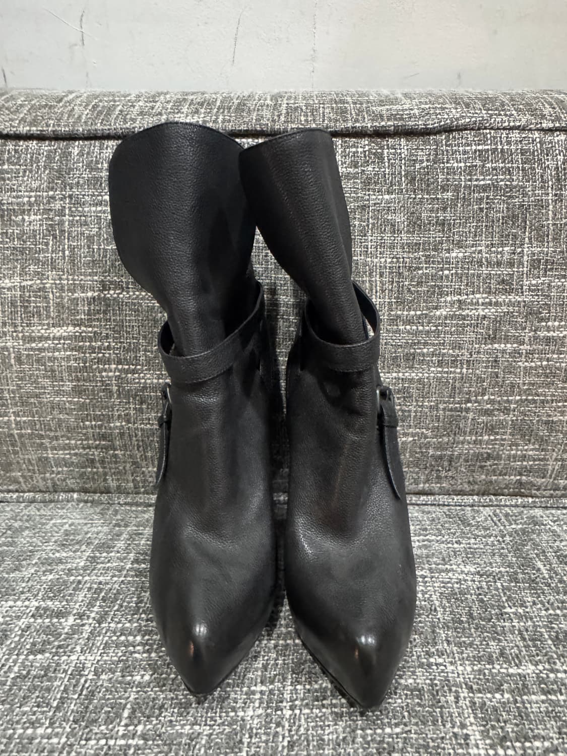 보테가 베네타 블랙 가죽 앵클 부츠 37 1/2 상품이미지3